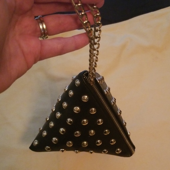 Studded Triangle wristlet BLACK left - Picture 3 of 3